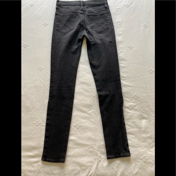 GAP skinny jeans with no rips - Picture 3 of 3